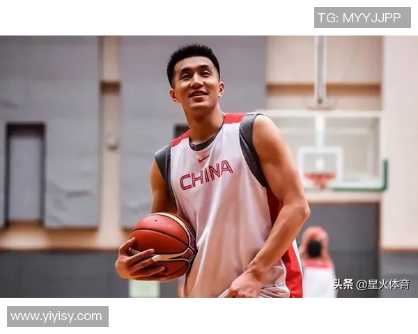 郭艾伦携手球队奋勇争先力争在新赛季创造辉煌成就